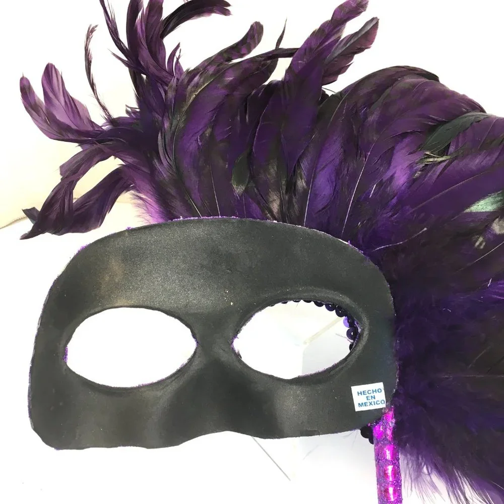 VENETIAN MARDI GRAS Purple Sequin Mask w Purple Feathers w/ Handle NWOT NOS